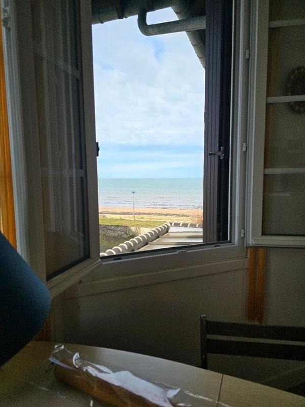 Appartement Front De Mer Vue Mer 3 Personnes + 1 Bebe Hermanville-sur-Mer Exteriér fotografie